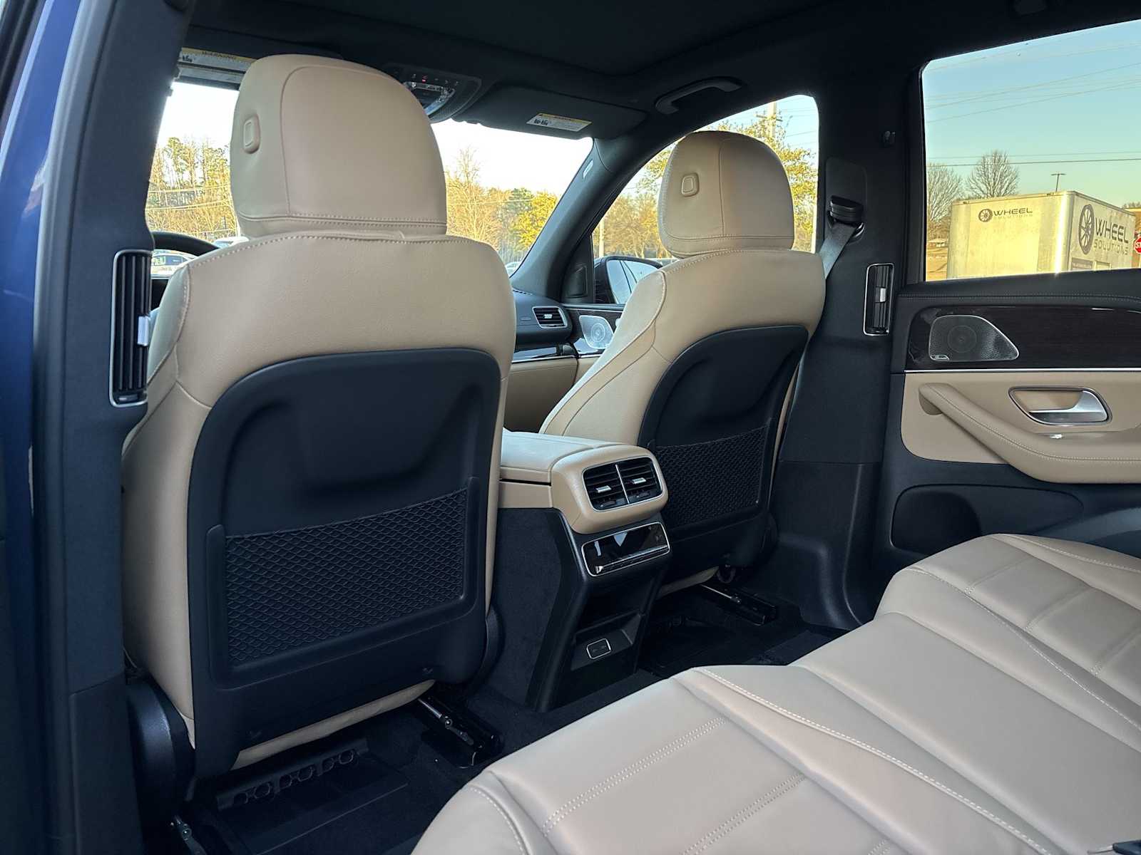 Thumbnail: 2026 Mercedes-Benz GLE - 16