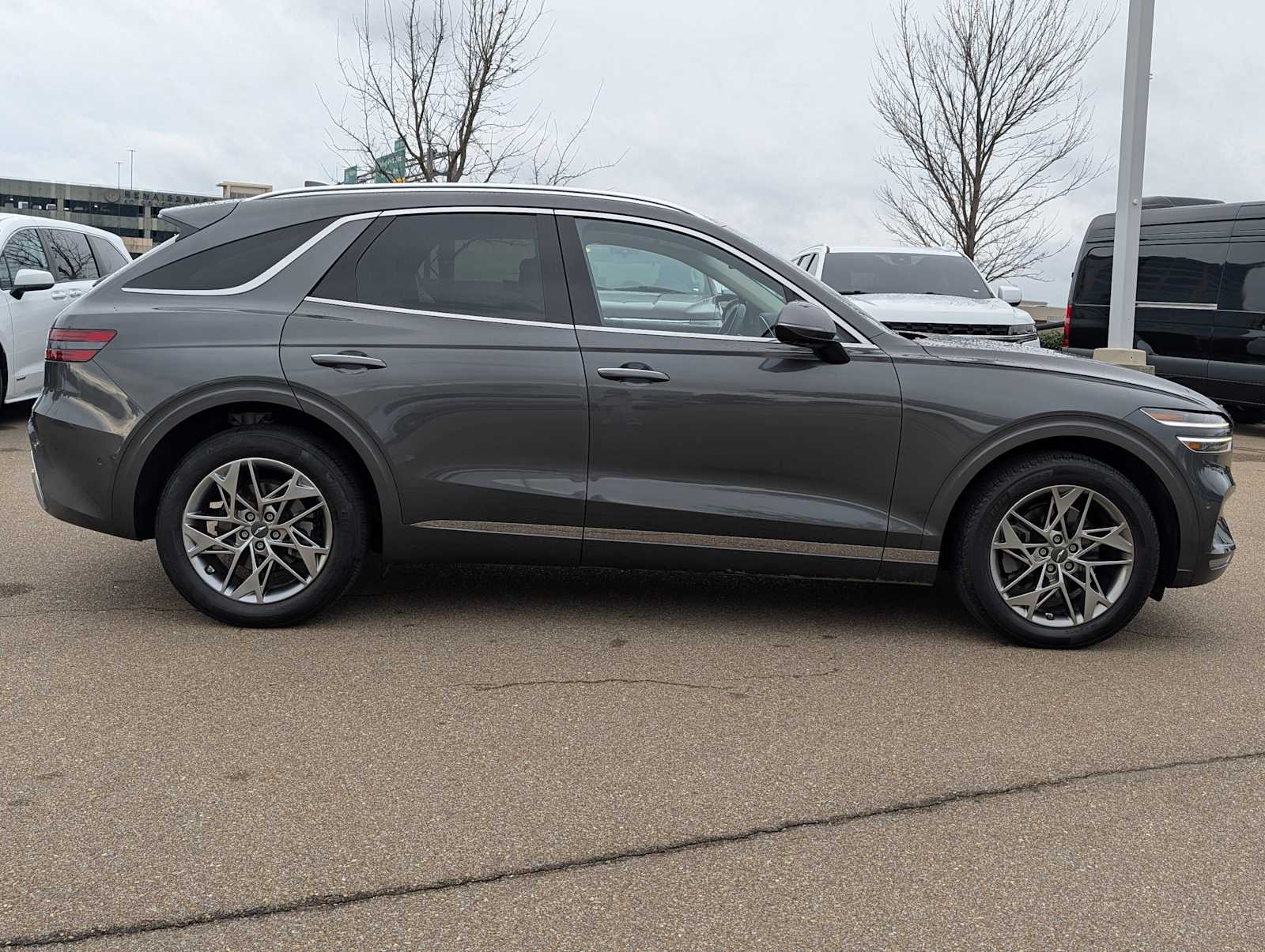 Thumbnail: 2022 Genesis GV70 - 4