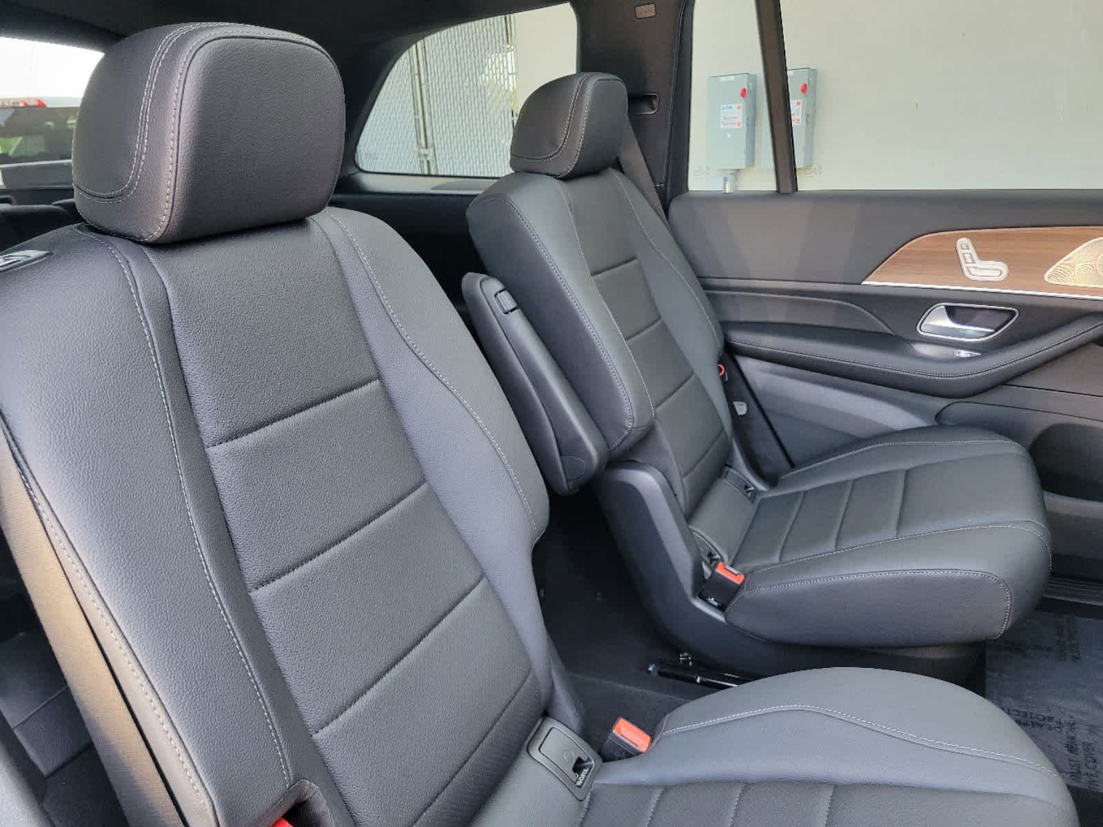 Thumbnail: 2025 Mercedes-Benz GLS - 23