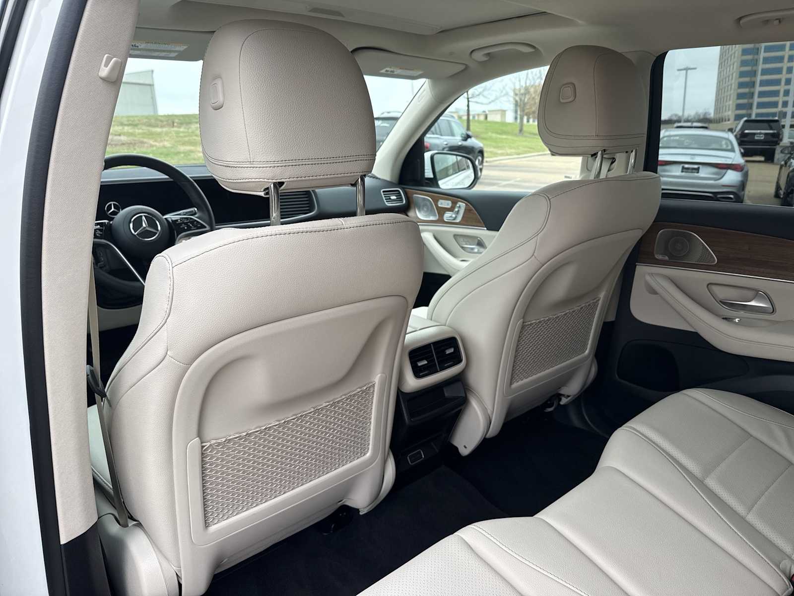 Thumbnail: 2026 Mercedes-Benz GLE - 16