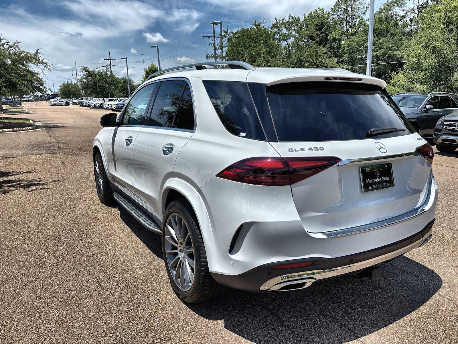 Thumbnail: 2026 Mercedes-Benz GLE - 6