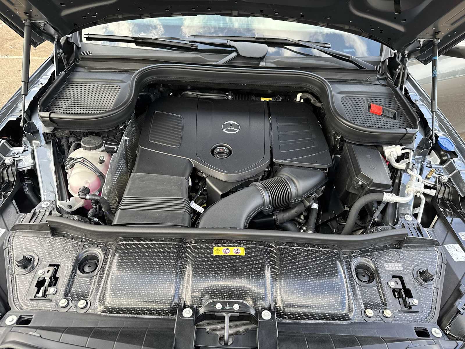 Thumbnail: 2026 Mercedes-Benz GLE - 13