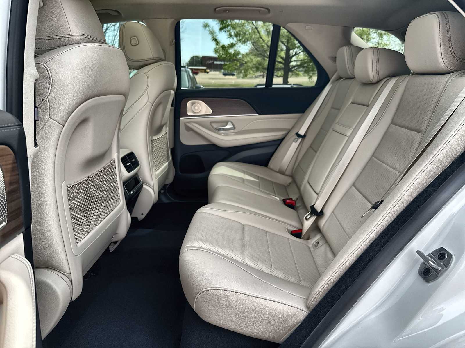 Thumbnail: 2026 Mercedes-Benz GLE - 4