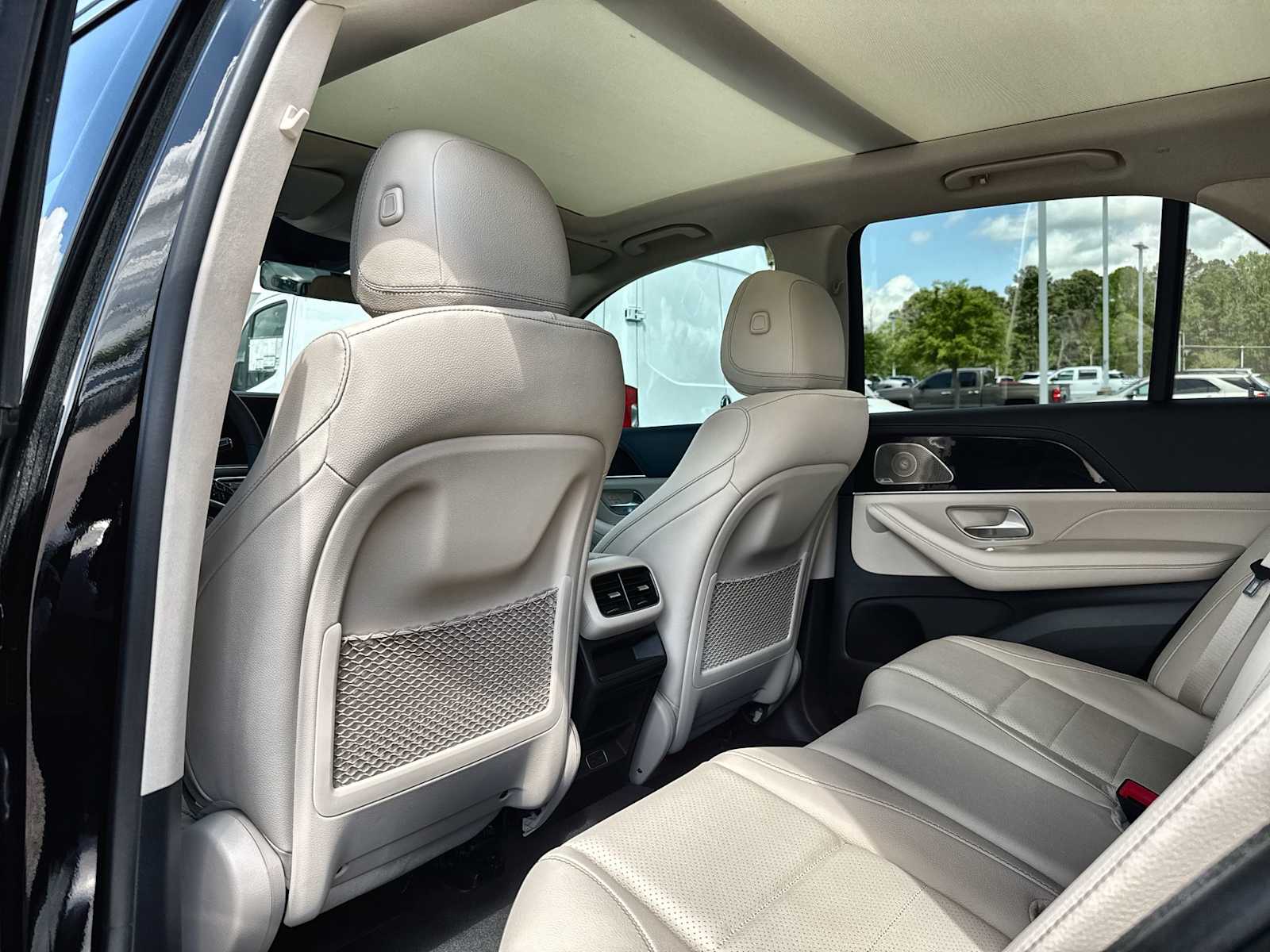 Thumbnail: 2026 Mercedes-Benz GLE - 18