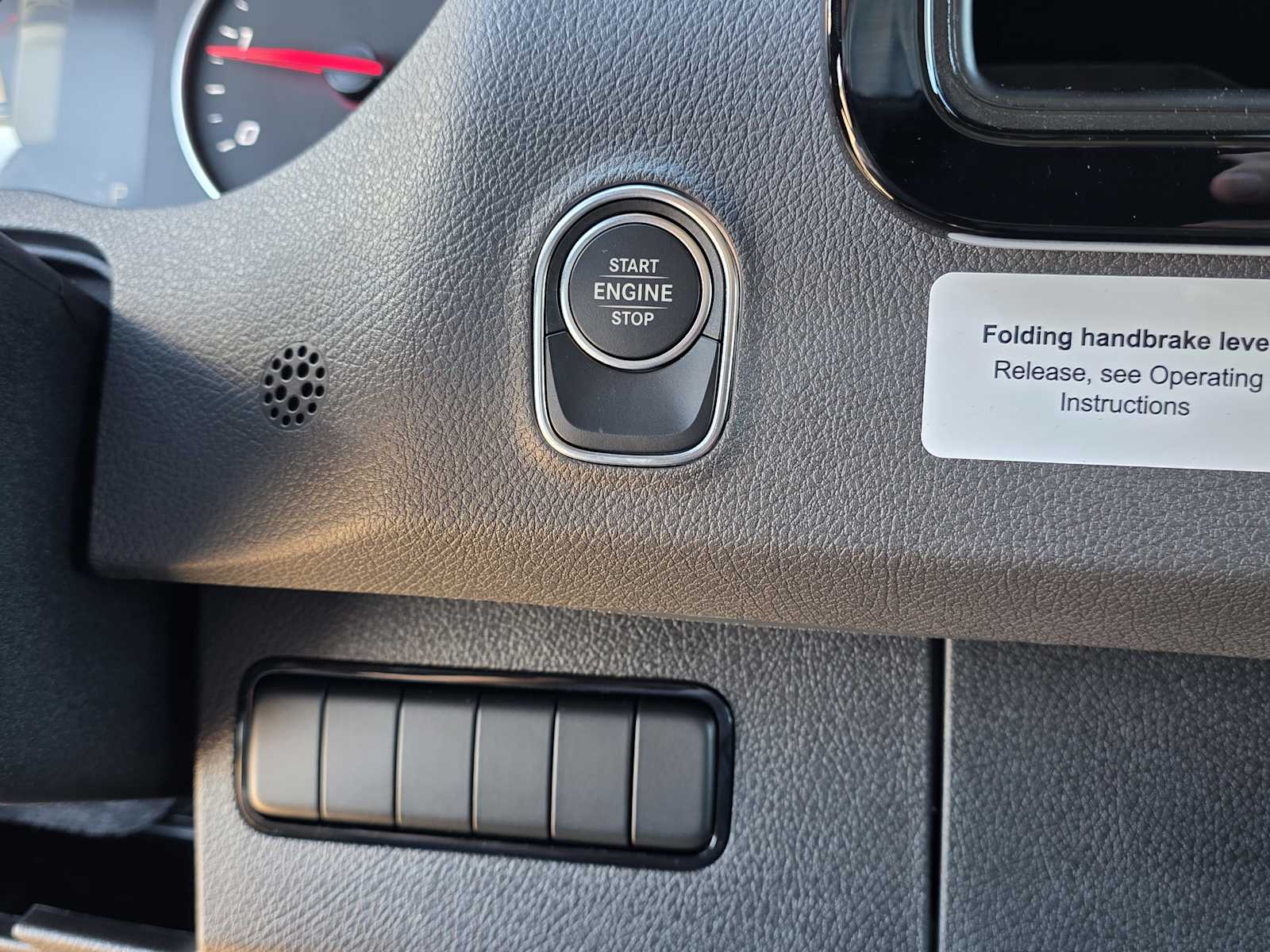 Thumbnail: 2026 Mercedes-Benz Sprinter - 21