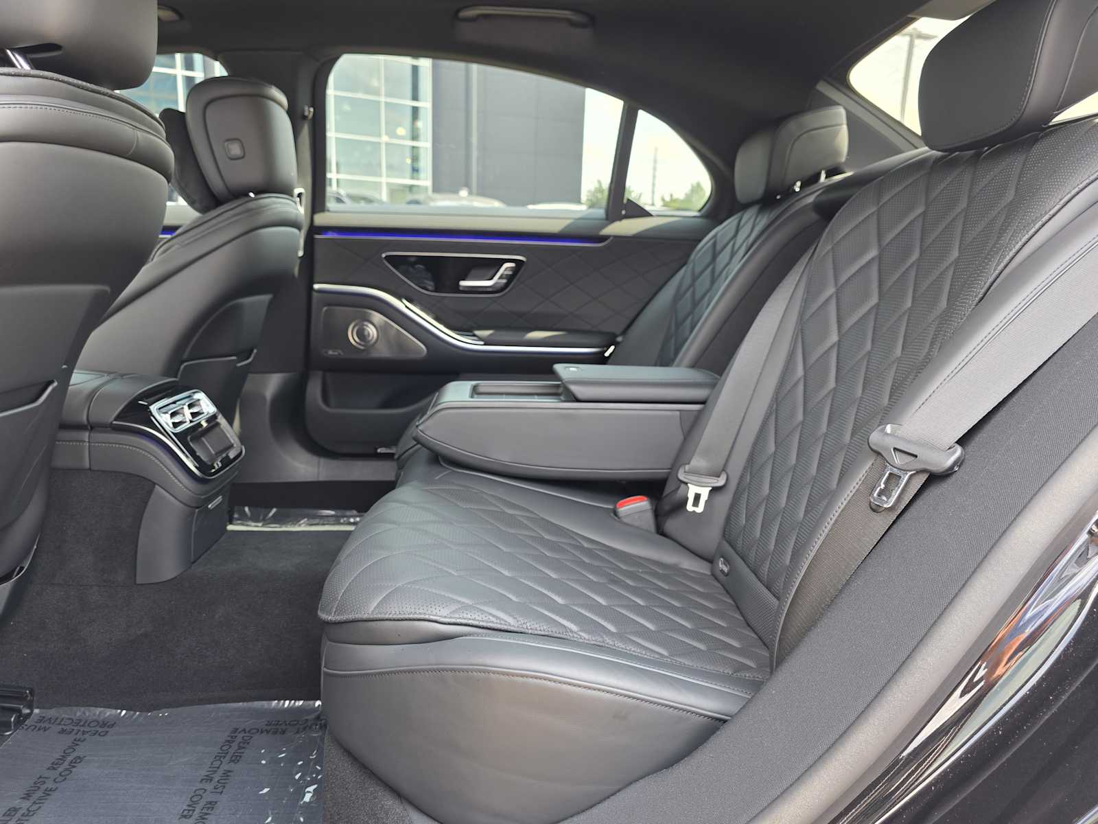 Thumbnail: 2025 Mercedes-Benz S-Class - 17