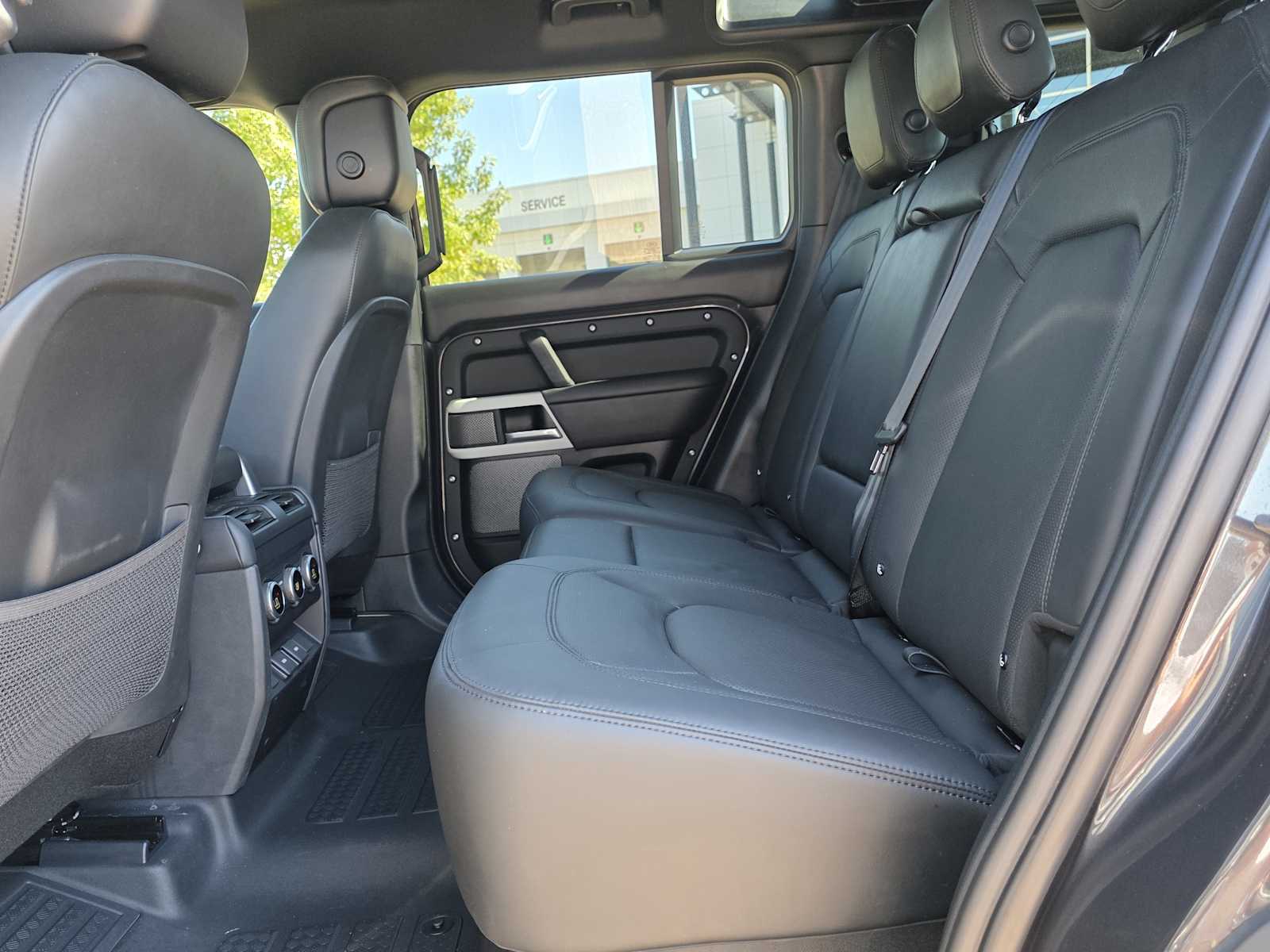 Thumbnail: 2024 Land Rover Defender - 20