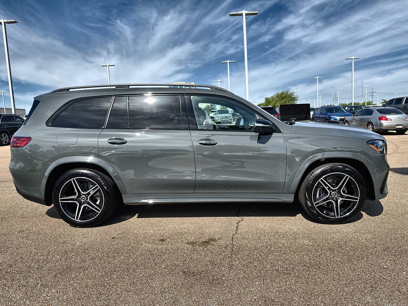 Thumbnail: 2026 Mercedes-Benz GLS - 10