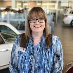 Staff member Julie King from ID_41c2da