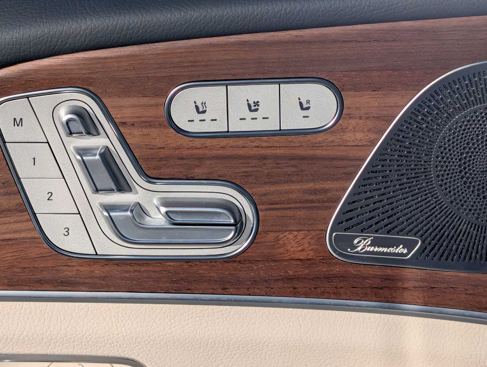 Thumbnail: 2026 Mercedes-Benz GLE - 21