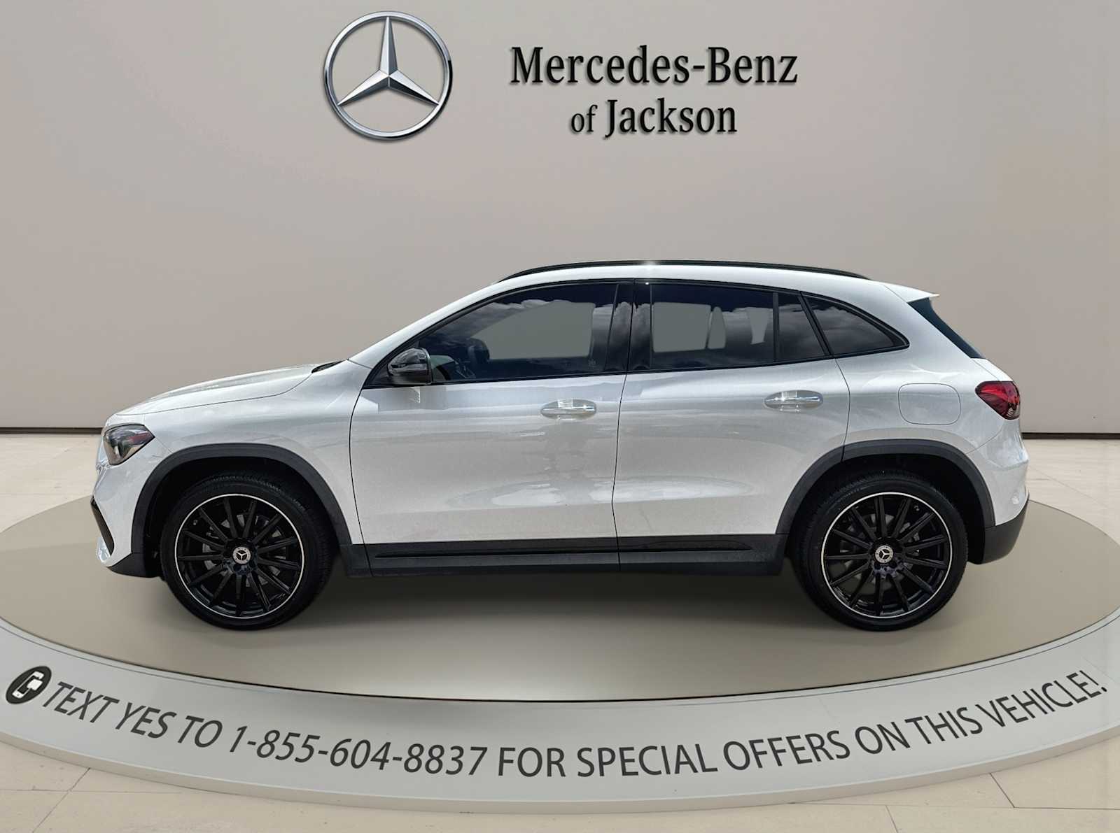 Thumbnail: 2023 Mercedes-Benz GLA - 4