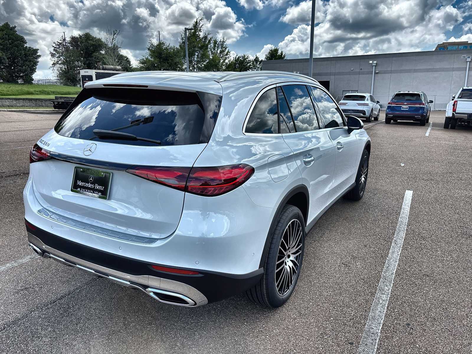 Thumbnail: 2026 Mercedes-Benz GLC - 8