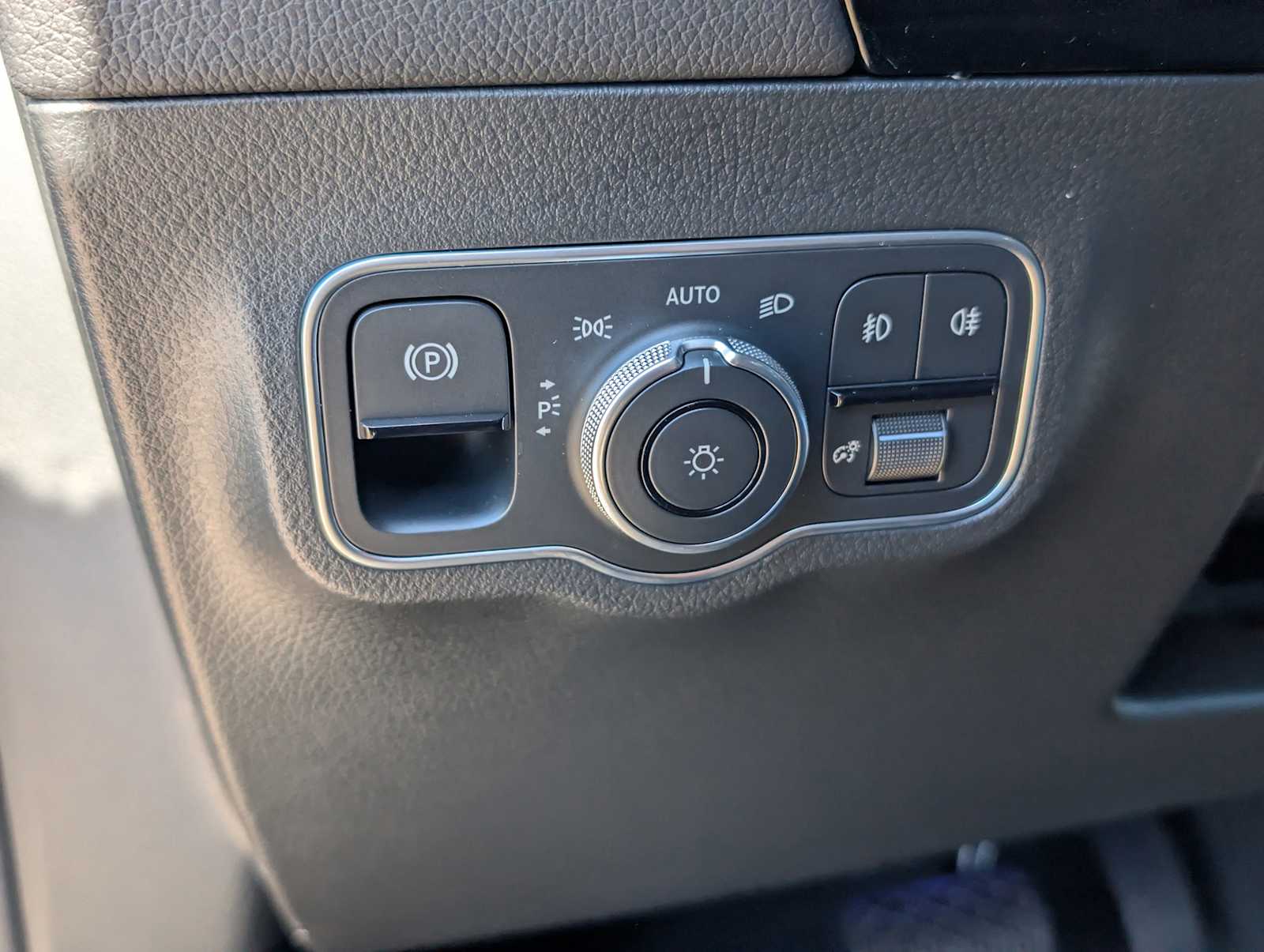 Thumbnail: 2026 Mercedes-Benz GLA - 9