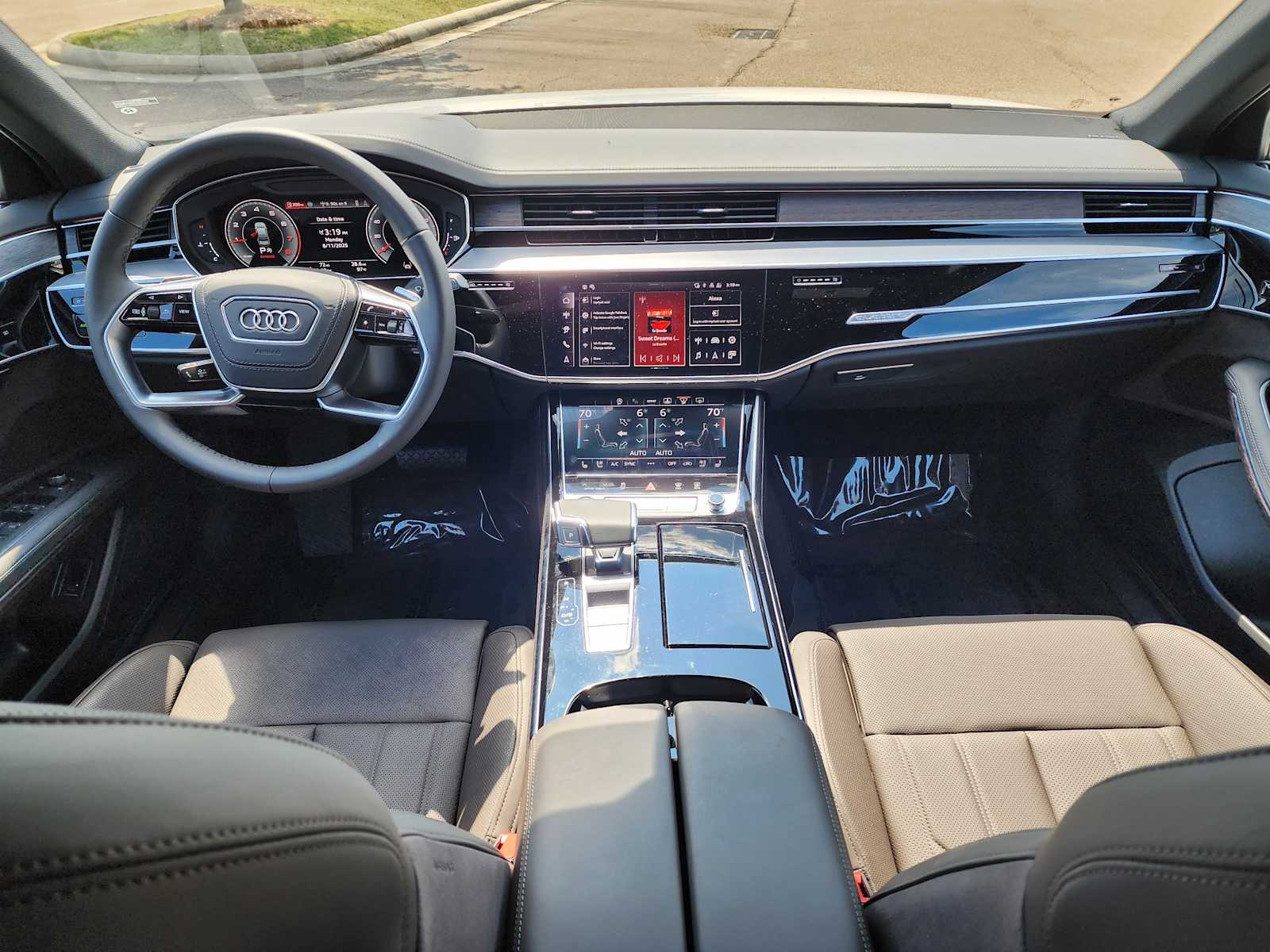 Thumbnail: 2025 Audi A8 - 8