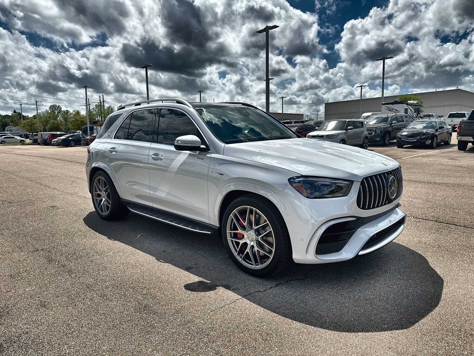 Thumbnail: 2026 Mercedes-Benz GL-Class - 11