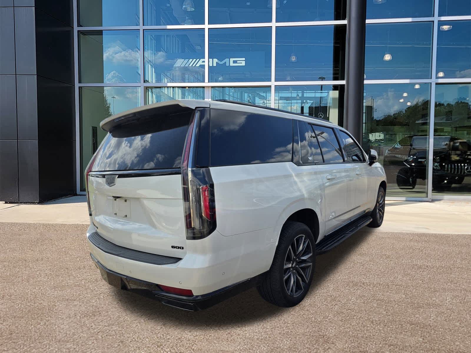 2021 Cadillac Escalade ESV Sport photo 3