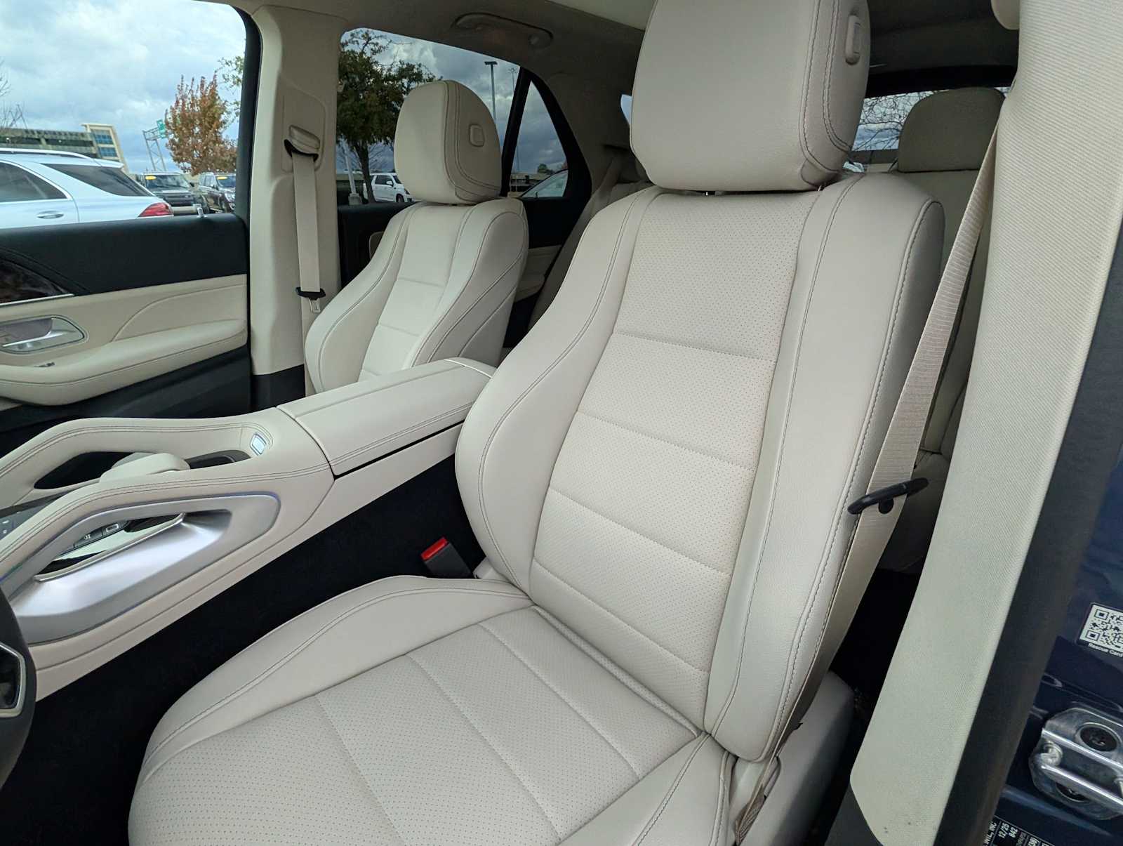 Thumbnail: 2026 Mercedes-Benz GLE - 15