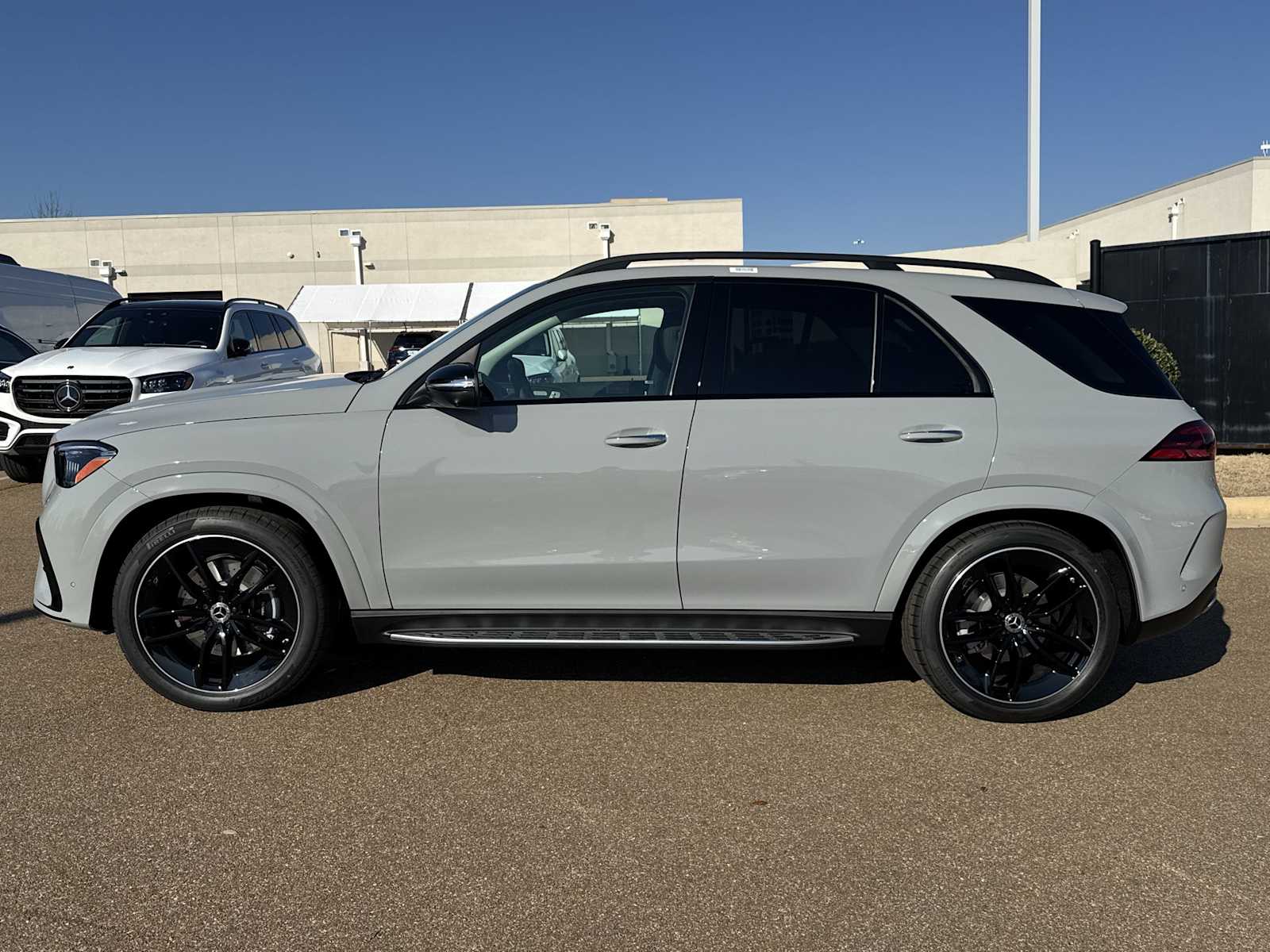 Thumbnail: 2026 Mercedes-Benz GLE - 3