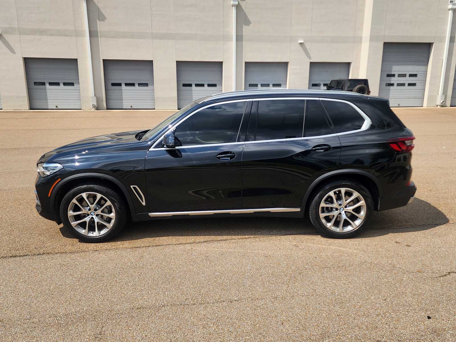 Thumbnail: 2022 BMW X5 - 7