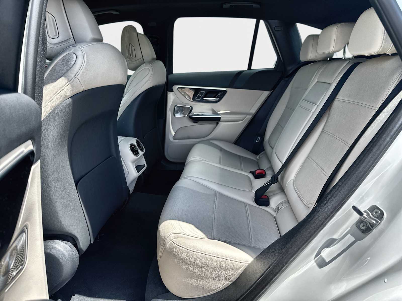 Thumbnail: 2026 Mercedes-Benz GLC - 4