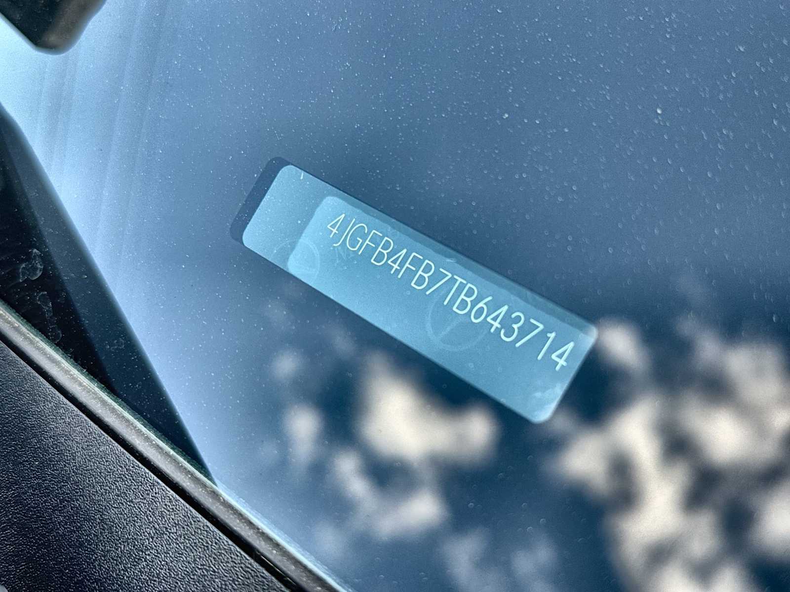 Thumbnail: 2026 Mercedes-Benz GLE - 25