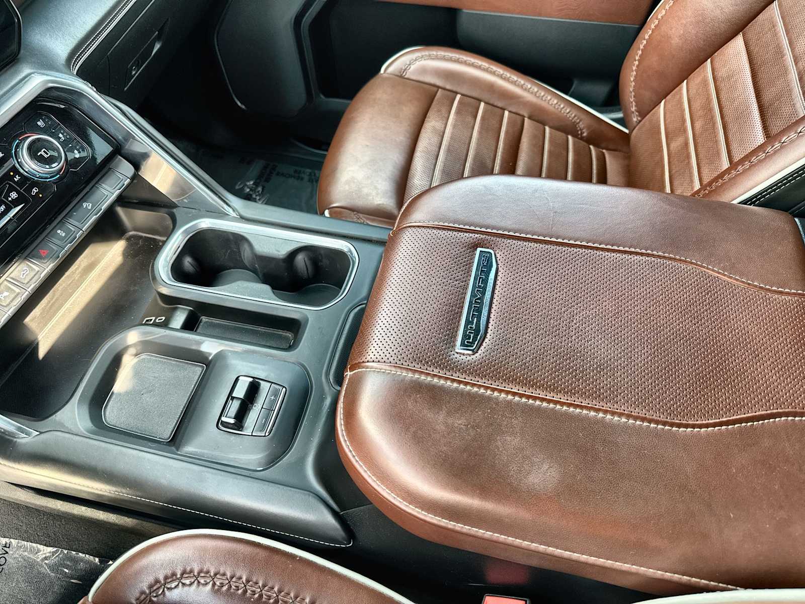 Thumbnail: 2024 GMC Sierra 2500 - 22