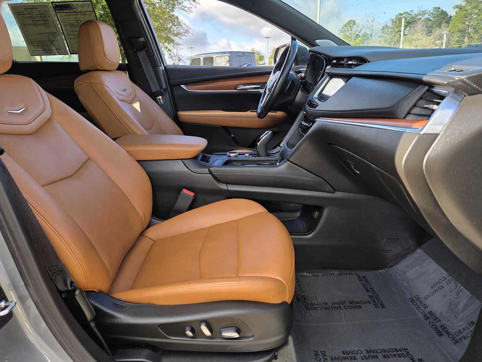 Thumbnail: 2023 Cadillac XT5 - 23