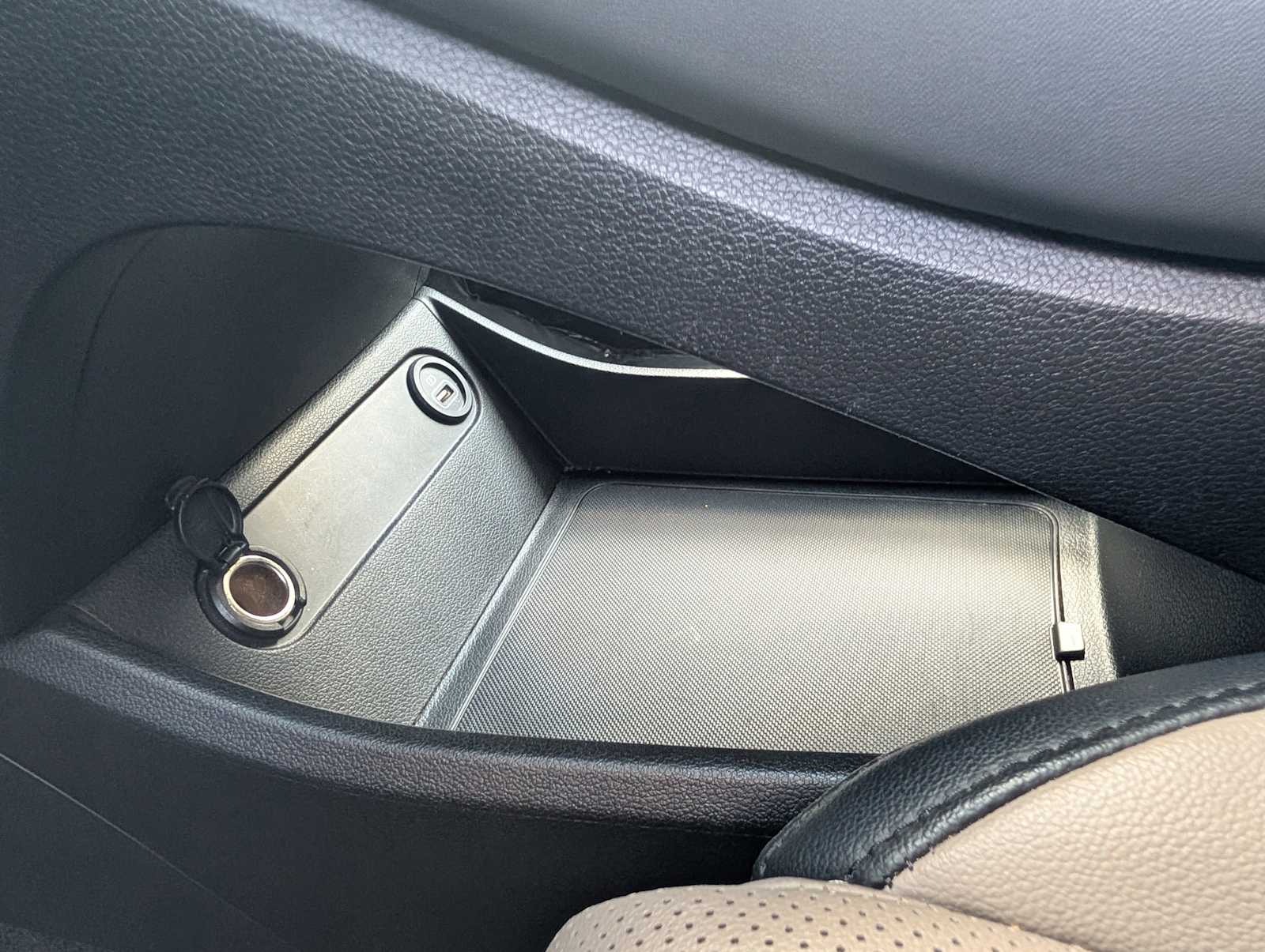 Thumbnail: 2023 Hyundai Santa Fe - 19