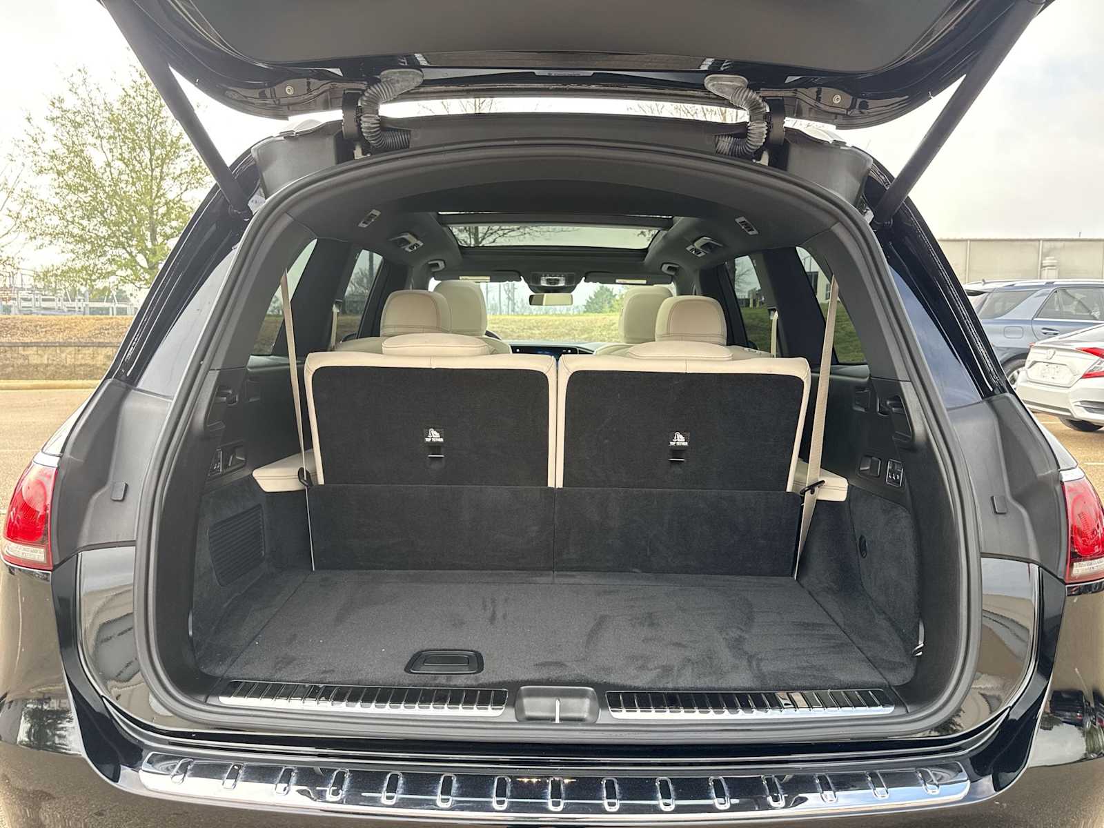 Thumbnail: 2023 Mercedes-Benz GLS - 25