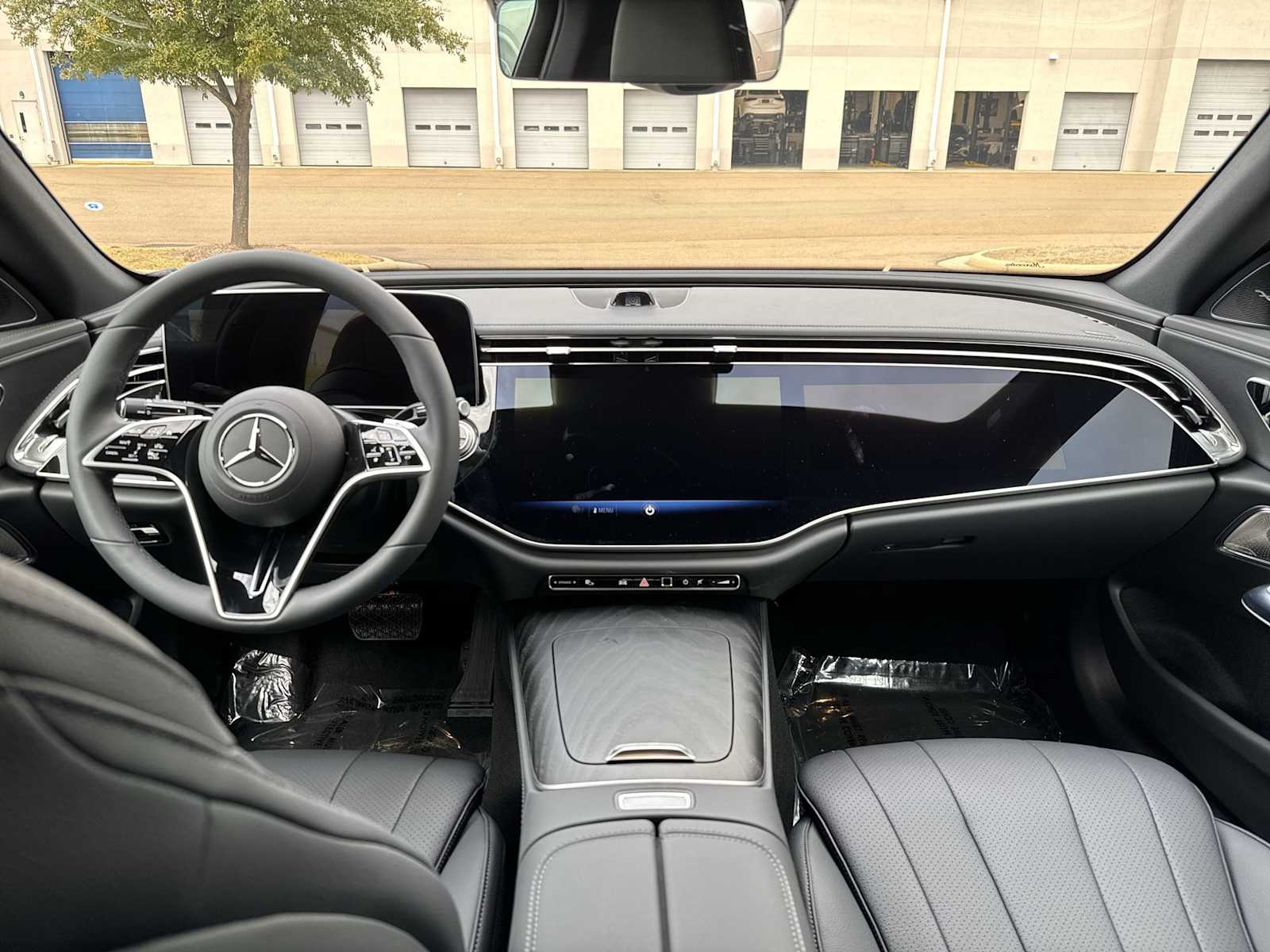 Thumbnail: 2026 Mercedes-Benz E-Class - 14