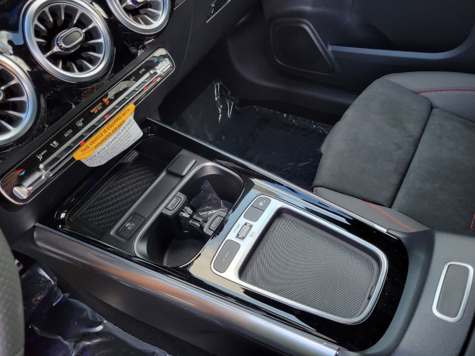 Thumbnail: 2025 Mercedes-Benz GLA - 15