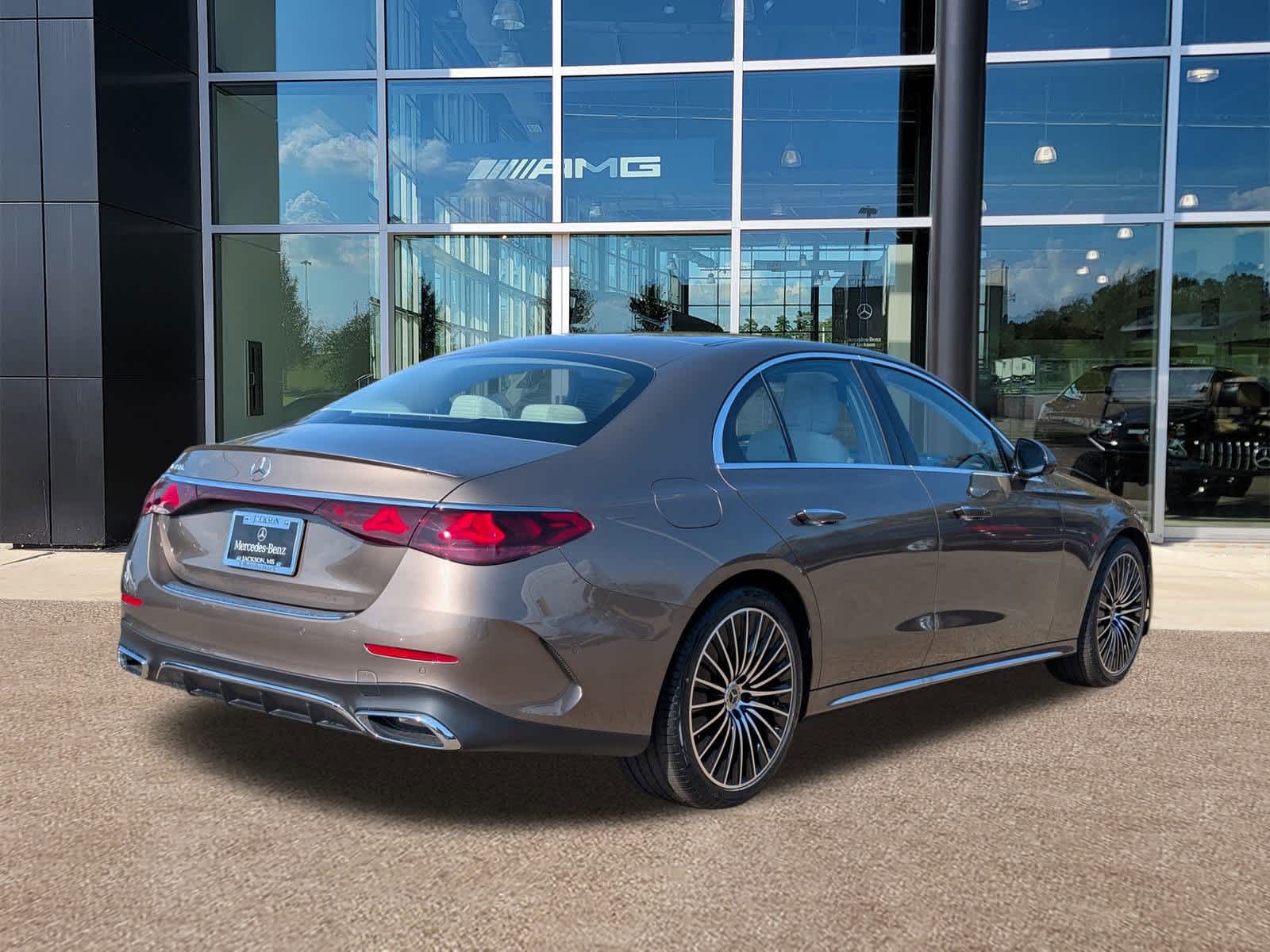 Thumbnail: 2026 Mercedes-Benz E-Class - 4