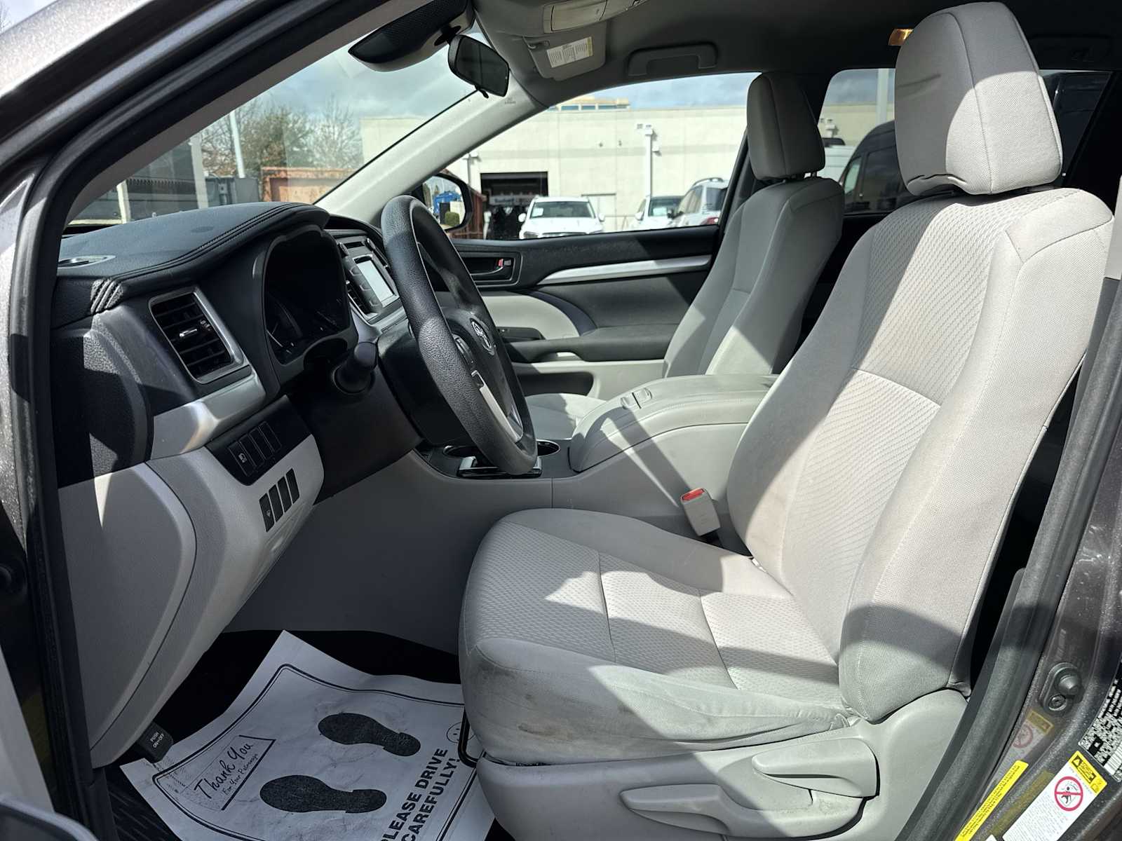 Thumbnail: 2017 Toyota Highlander - 15