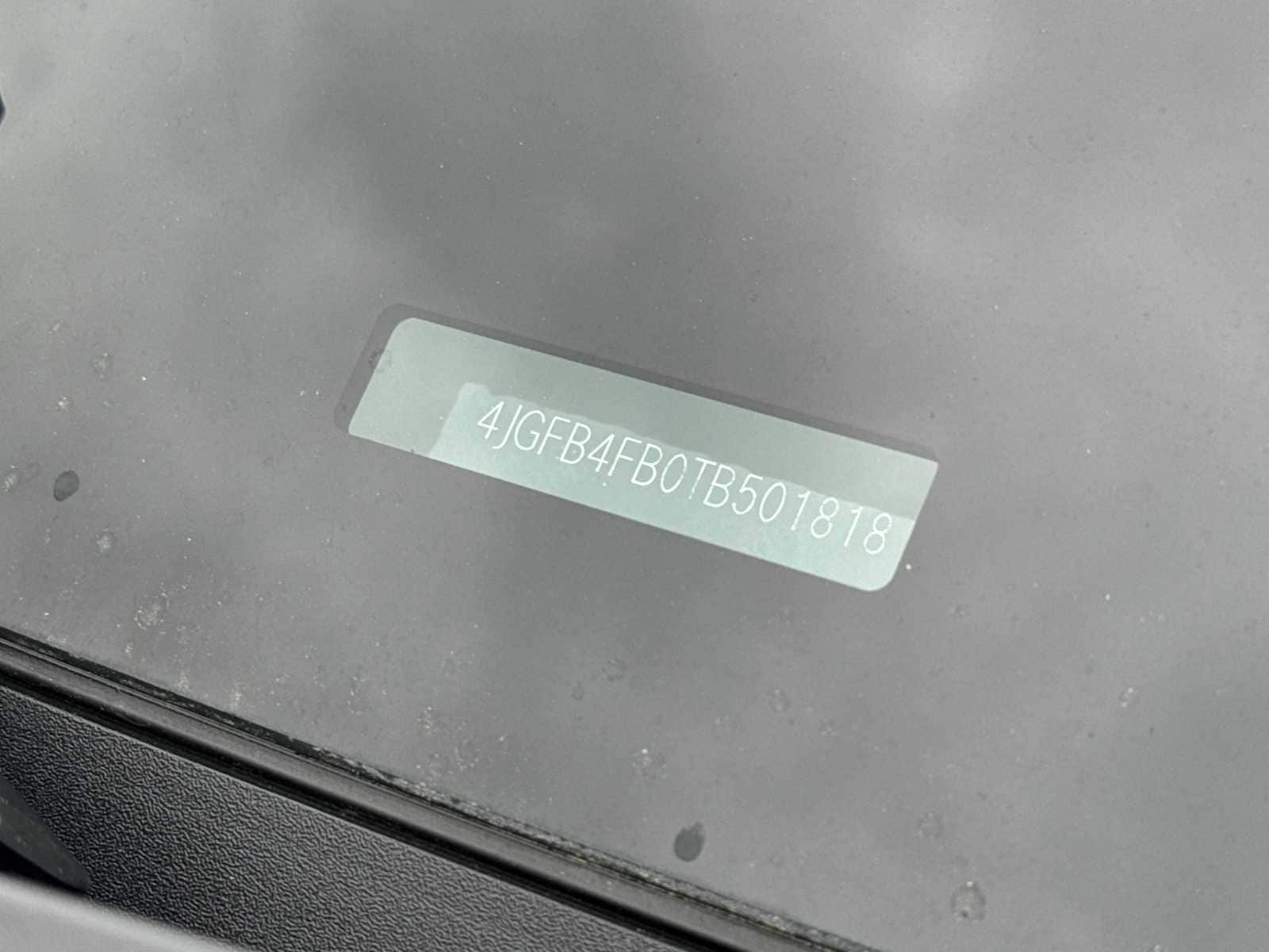 Thumbnail: 2026 Mercedes-Benz GLE - 28