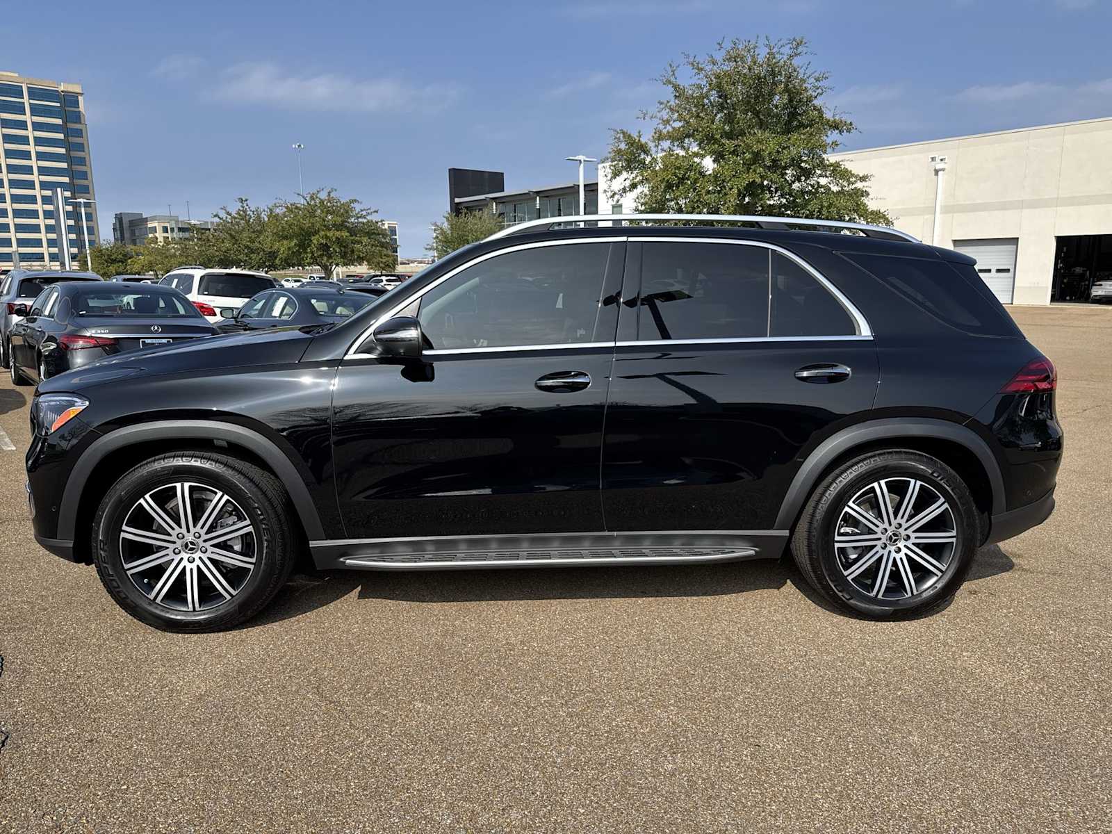 Thumbnail: 2026 Mercedes-Benz GLE - 3