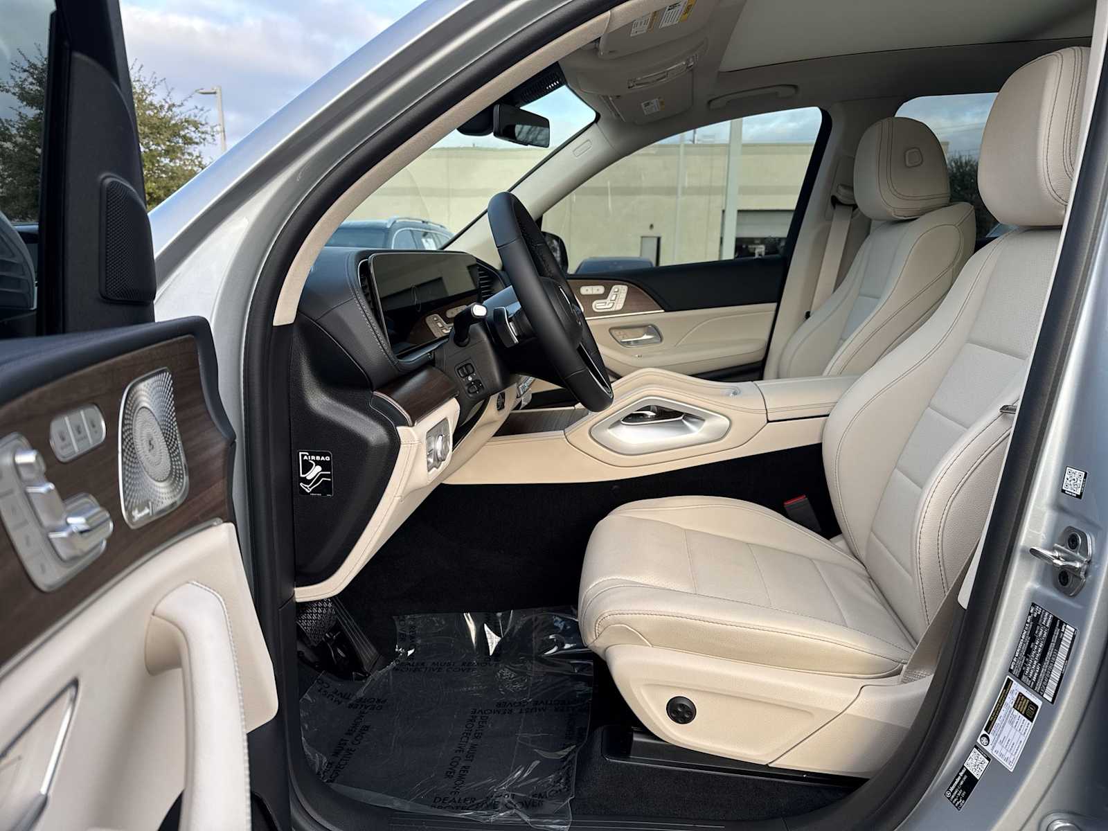 Thumbnail: 2026 Mercedes-Benz GLE - 2