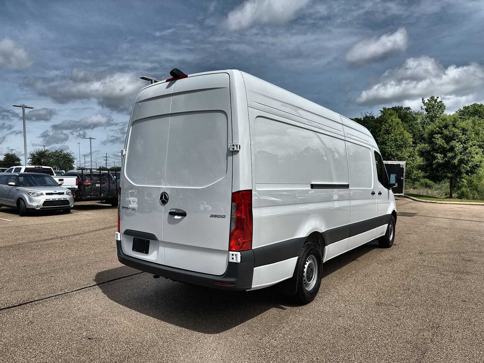 Thumbnail: 2026 Mercedes-Benz Sprinter - 7