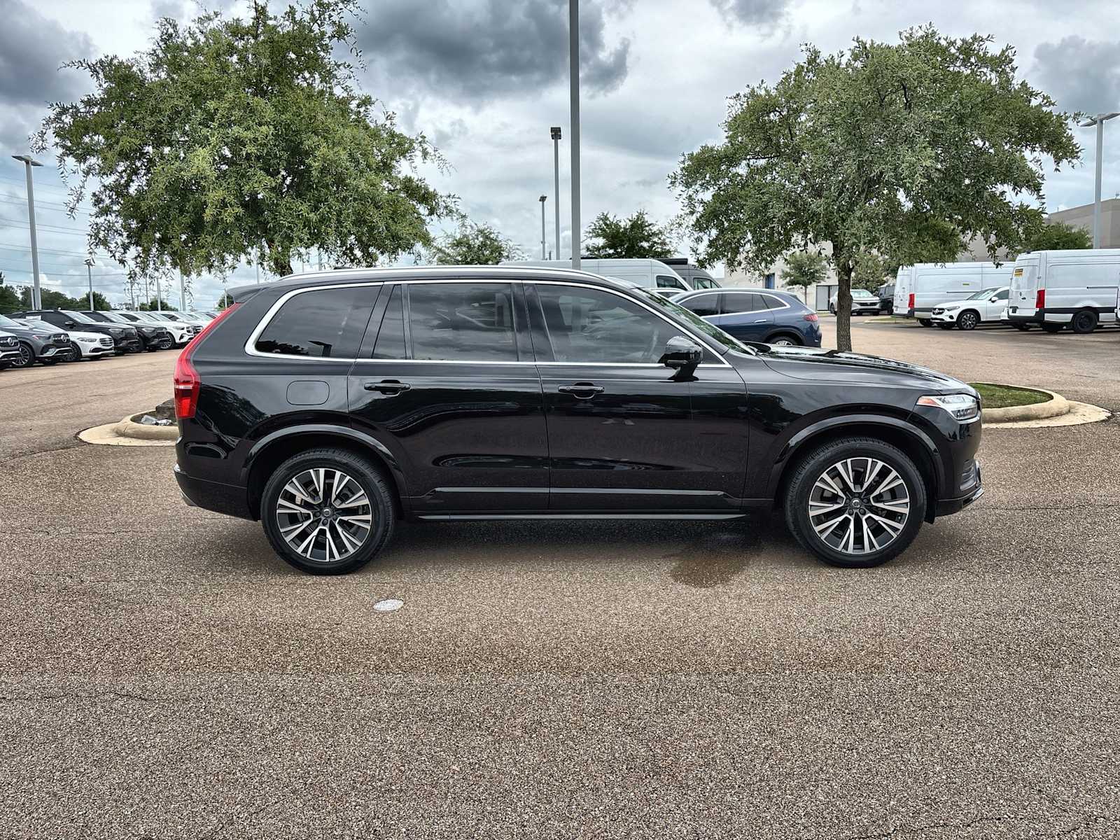 Thumbnail: 2021 Volvo XC90 - 10
