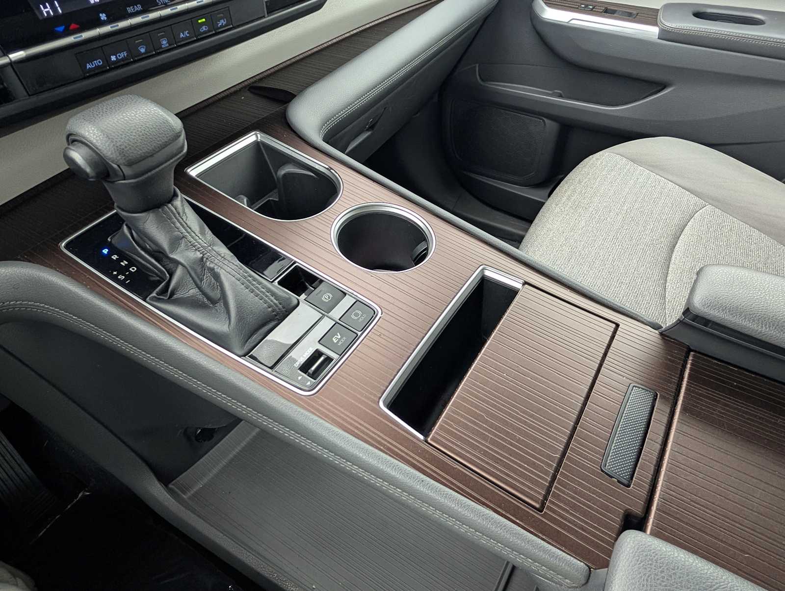 Thumbnail: 2021 Toyota Sienna - 20