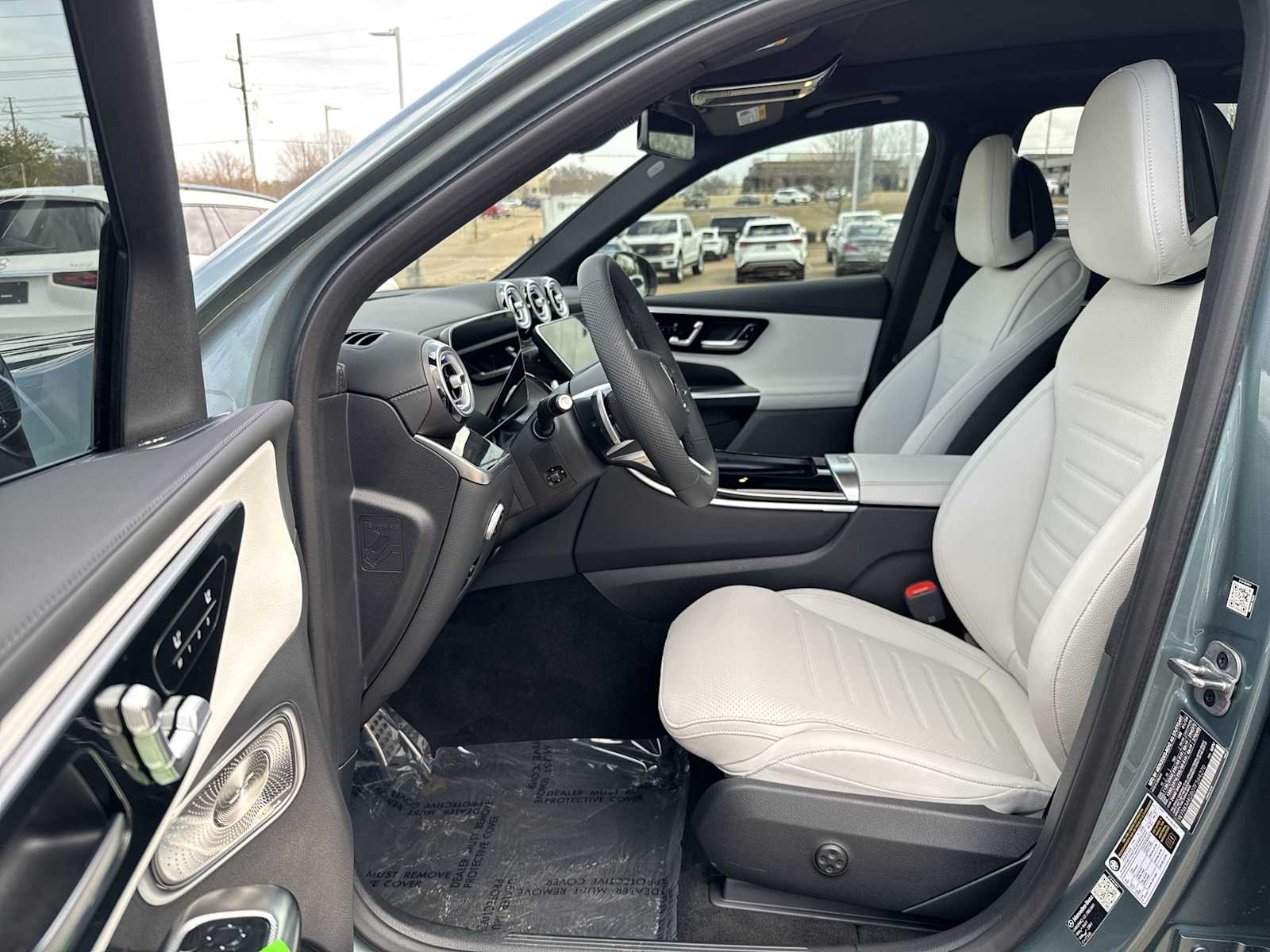 Thumbnail: 2026 Mercedes-Benz GLC - 2