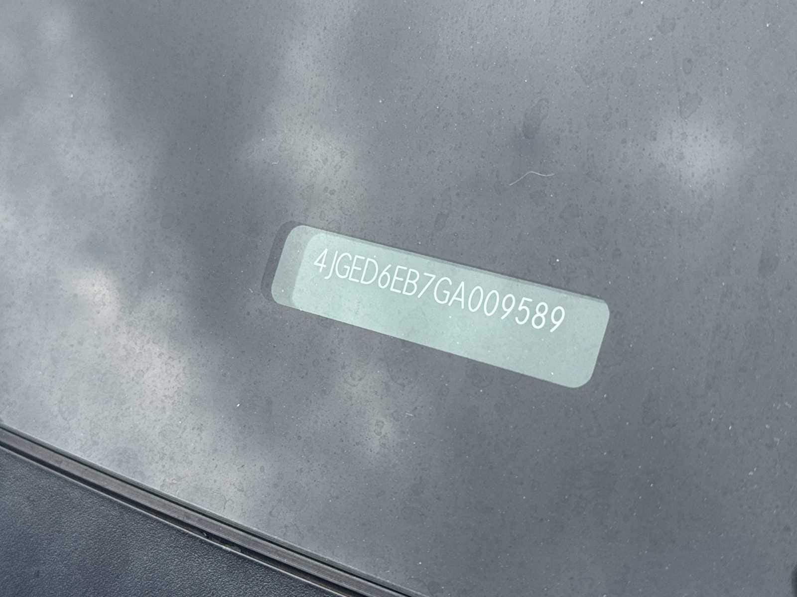 Thumbnail: 2016 Mercedes-Benz GLE - 28