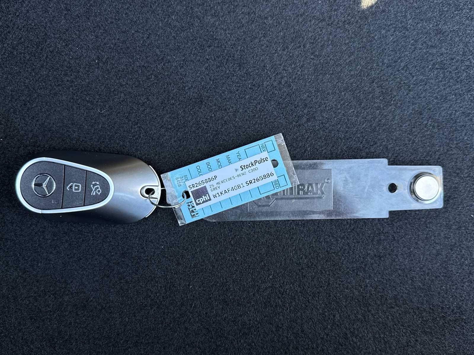 Thumbnail: 2025 Mercedes-Benz C-Class - 26