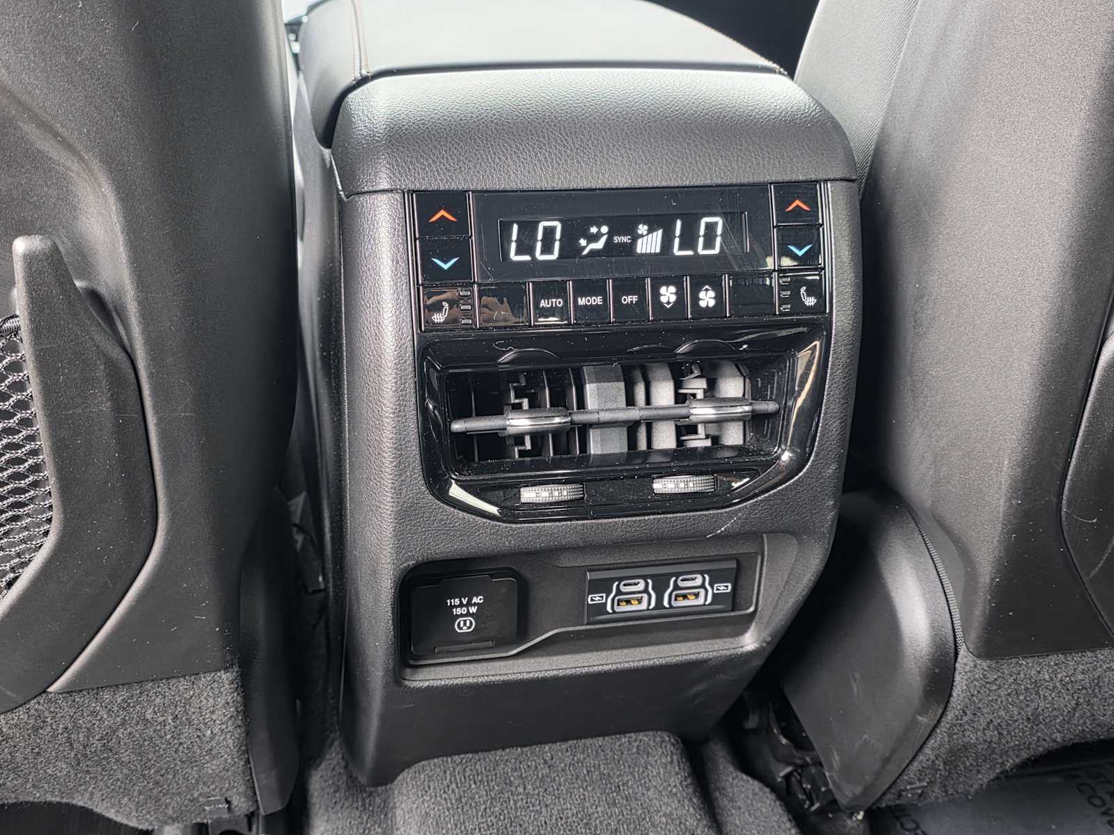 Thumbnail: 2022 Jeep Grand Cherokee L - 9