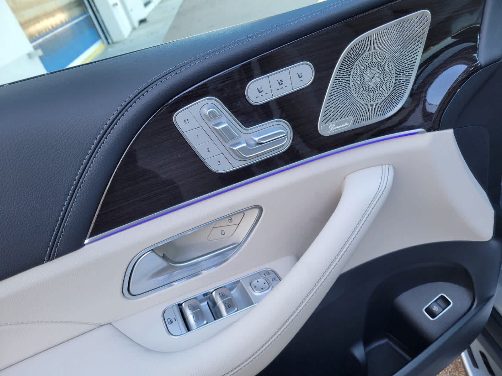 Thumbnail: 2025 Mercedes-Benz GLS - 14