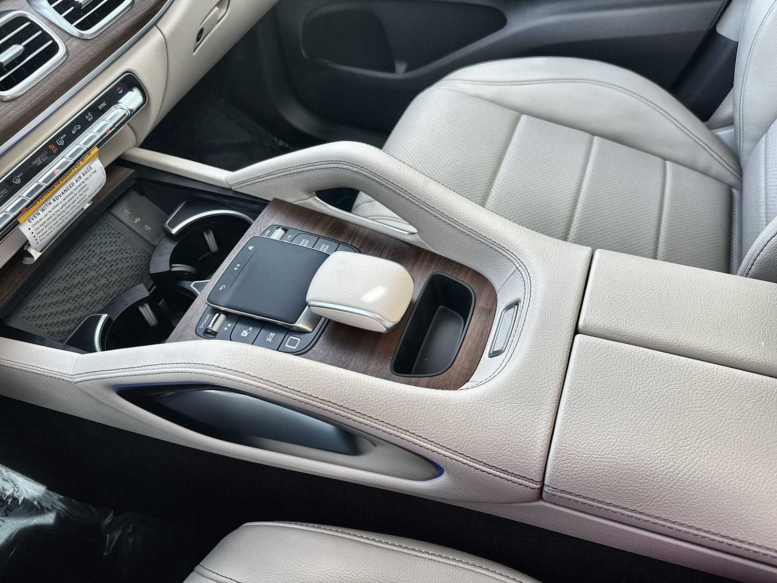 Thumbnail: 2026 Mercedes-Benz GLE - 22