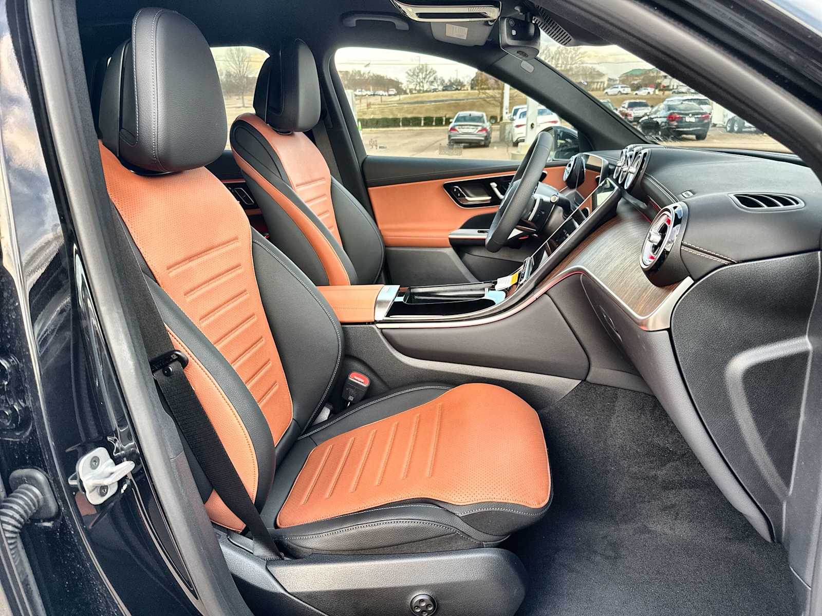 Thumbnail: 2026 Mercedes-Benz GLC - 9