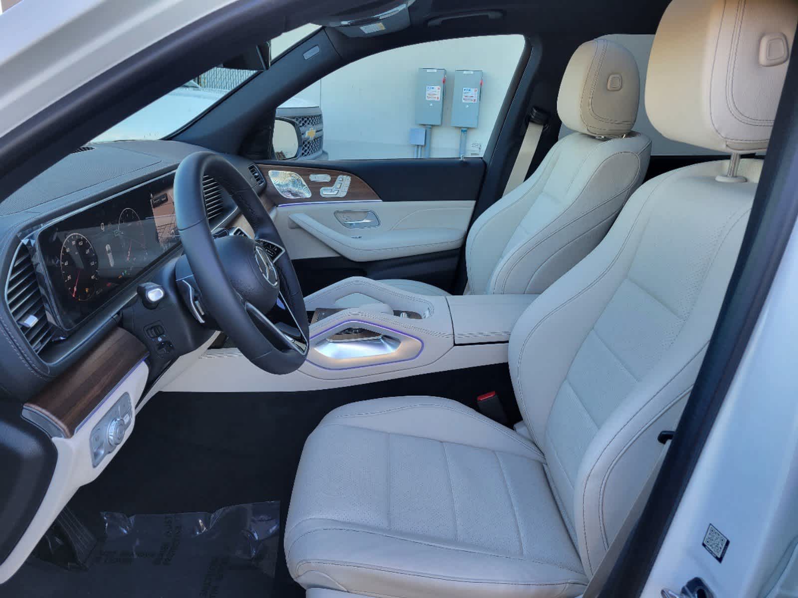 Thumbnail: 2025 Mercedes-Benz GLS - 9