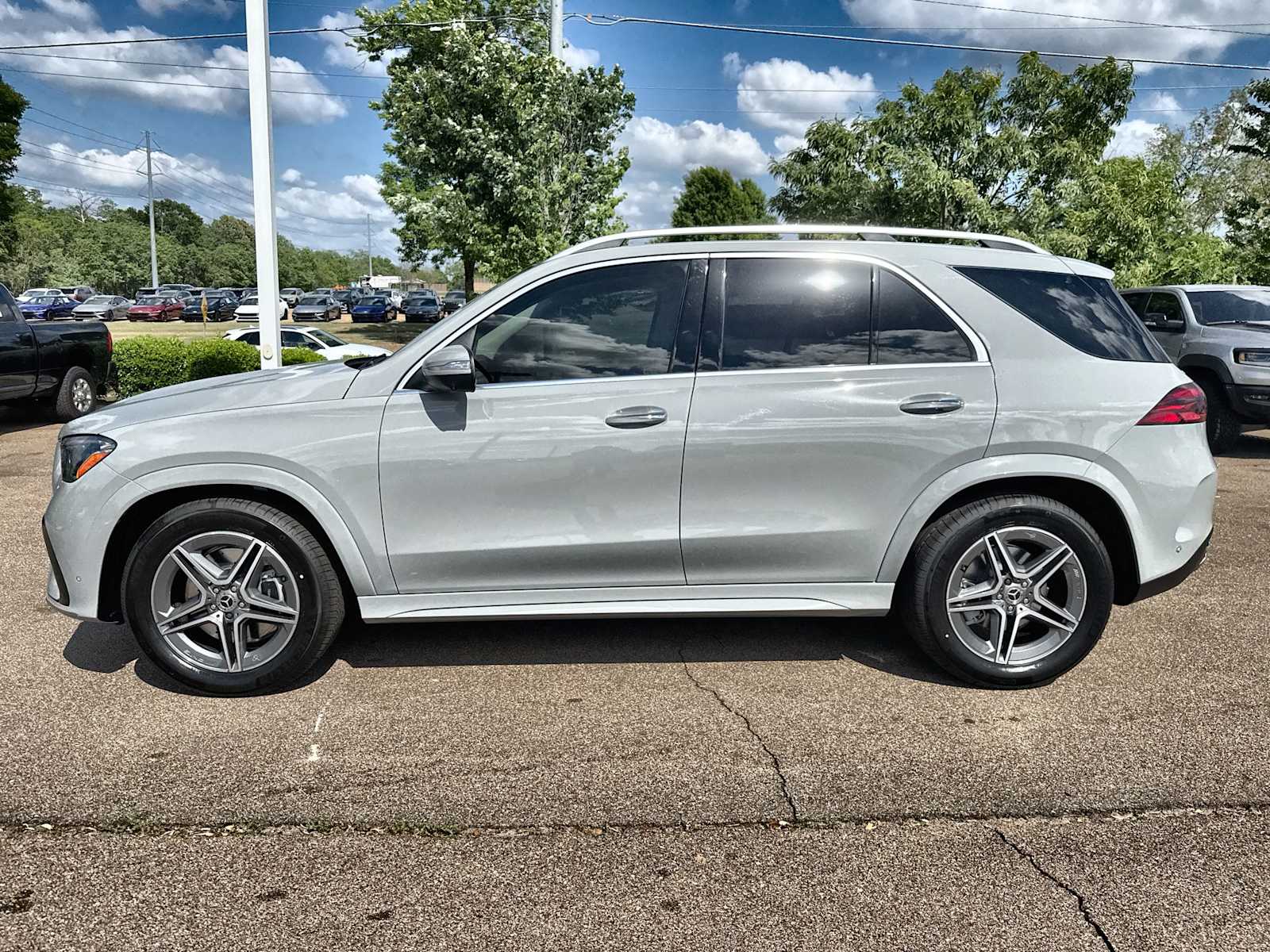 Thumbnail: 2026 Mercedes-Benz GLE - 5