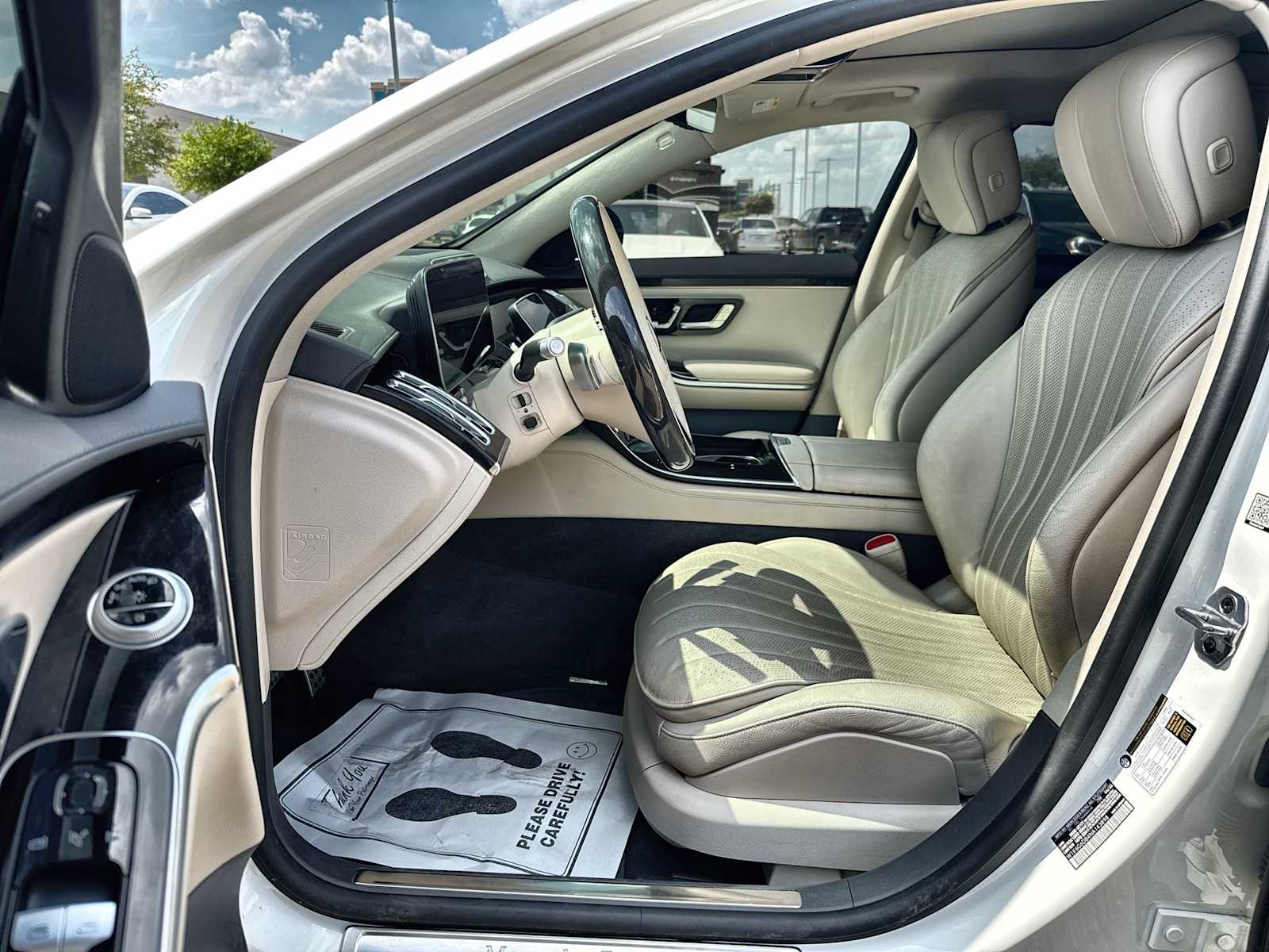 Thumbnail: 2022 Mercedes-Benz S-Class - 2