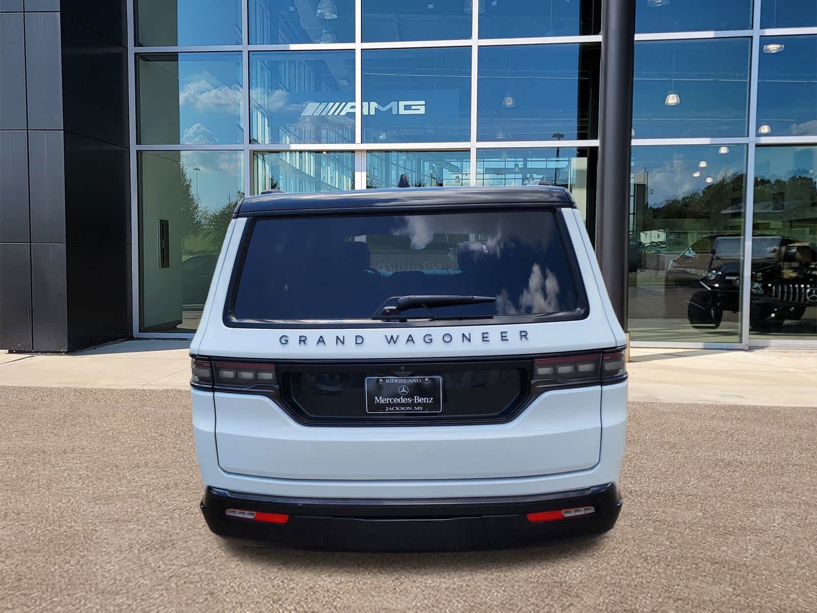 Thumbnail: 2024 Jeep Grand Wagoneer L - 27